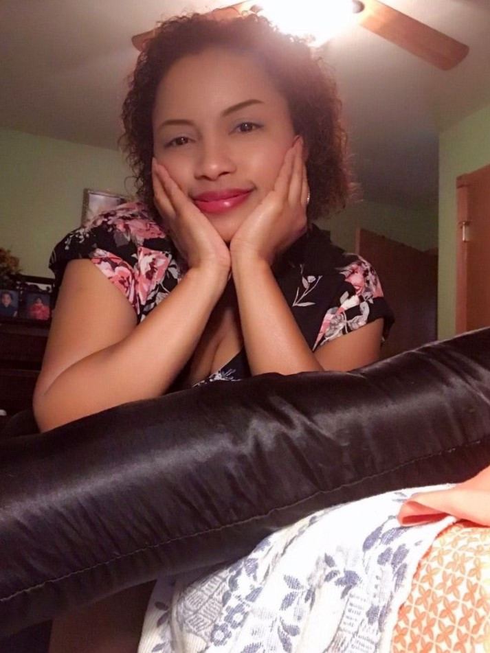 Chaude femme mexicaine pour plan Q
