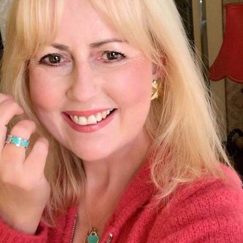 Blonde cougar pour plan cul Mirabel